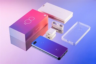 小米8青春版正式上线：三种配色，1399元起售