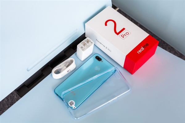 Realme 2 Pro正式上线：配备4/6/8GB内存+64/128GB存储