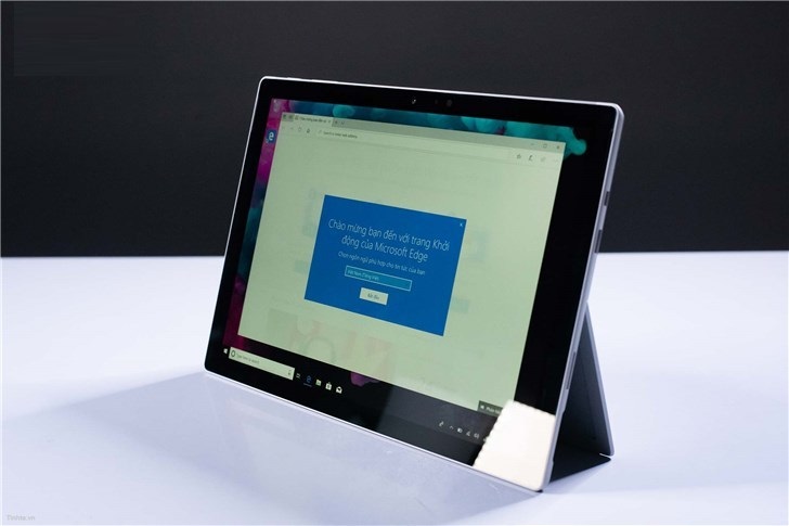 微软Surface Pro 6真机疑似亮相:配置USB-C接口