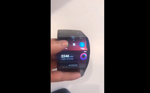 官方确认联想新机10月见：可折叠智能手机能否现身