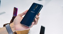 OPPO R17 Pro凝光绿版首次露面！