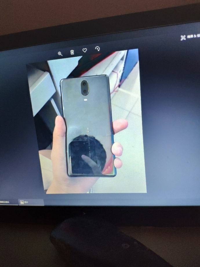 小米LEX低调露面：具备小爱同学专属按键