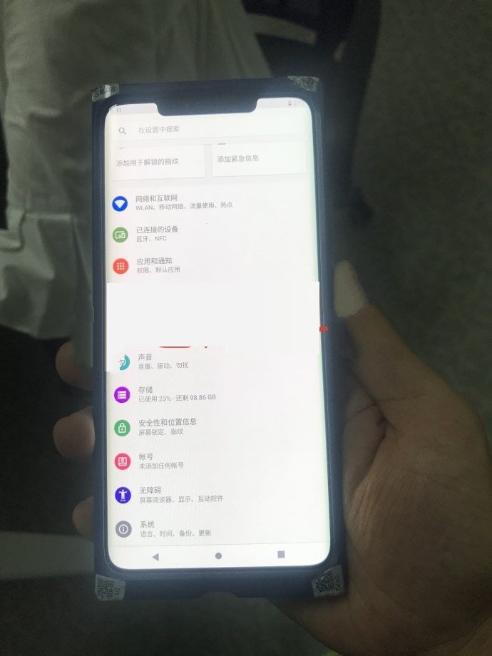 华为Mate 20 Pro真机照露面:曲面屏