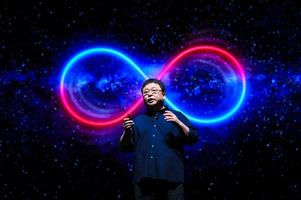 罗永浩：刘海屏很丑，明年手机基本无刘海