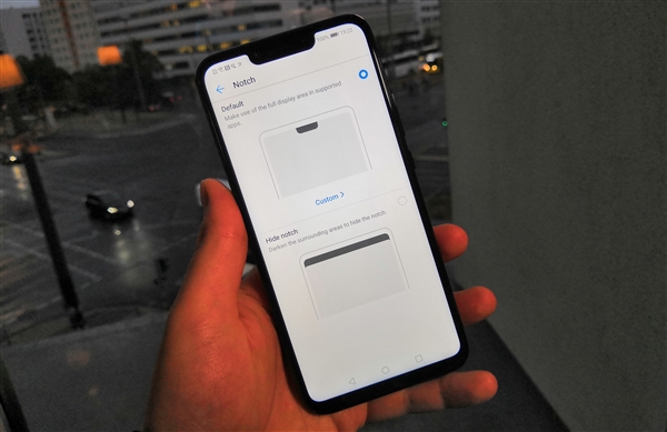 华为推Mate 20 Lite:6.3寸刘海屏