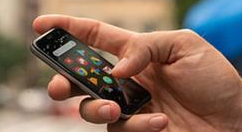 Palm手机归来：这屏幕亮了！