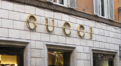 由于存大批假货 这个大牌不想跟他们合作