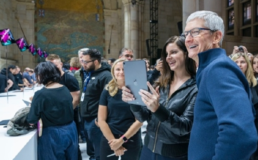 iPad价格破纪录!苹果CEO:快买