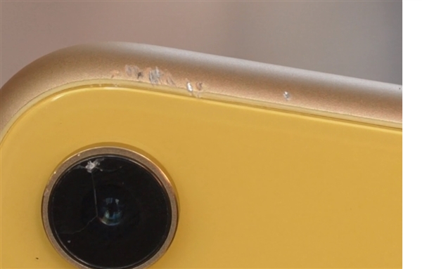 iPhone XR摔落实测：差远了！