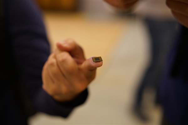 高通旗下骁龙8150泄露 代号SM8150