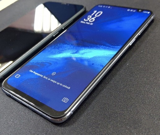 华硕ZenFone 6上手视频曝光：“斜刘海”设计