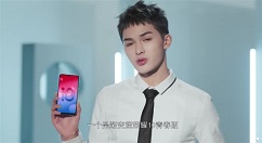 荣耀10青春版预告视频：珍珠屏+流光渐变设计