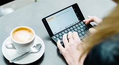 Cosmo Communicator开始众筹：预装Android 9.0