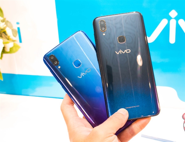 vivo V11、V11i正式上线：星云蓝、星空黑两配色