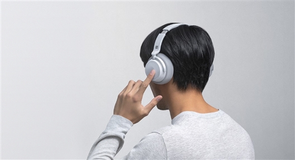 Surface Headphones预约已开启，下周一发售