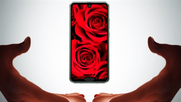 夏普推Aquos R2 Compact：双刘海屏