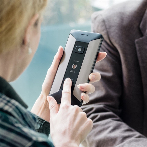 Cosmo Communicator开始众筹：预装Android 9.0