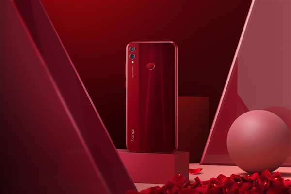 表现优异！荣耀8X获10月份销量第一