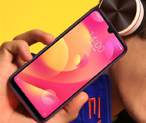 小米Play将提供4+64GB、6+64GB和6+128GB三种配置