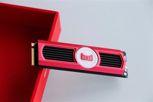 影驰发布烎M.2 SSD 512GB版：799元