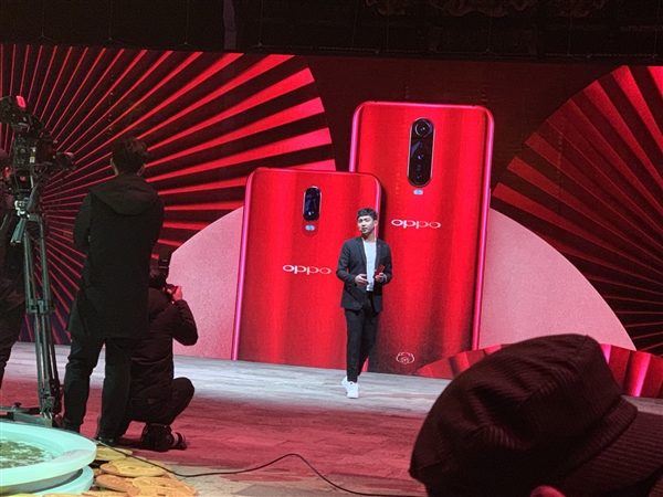 OPPO R17、R17 Pro新年版正式上线！