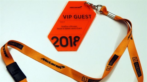 下周二，一加6T迈凯伦定制版正式亮相海外