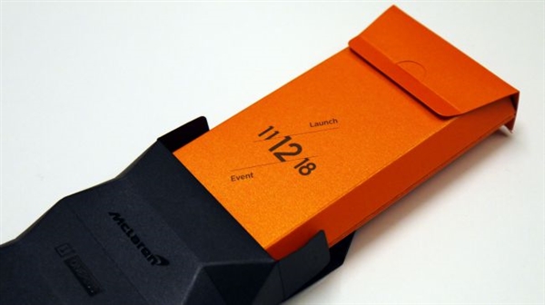 下周二，一加6T迈凯伦定制版正式亮相海外