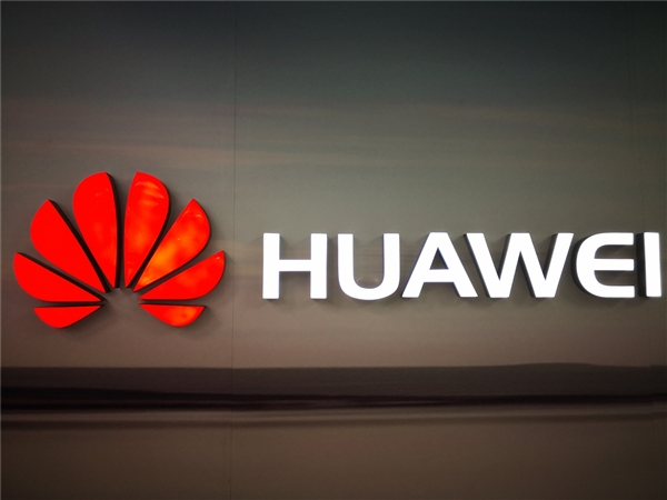 华为 Mate 20系列获同价位综合能力评测第一名