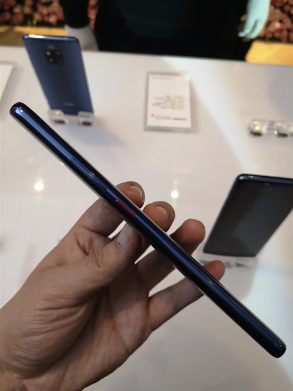 华为980超级旗舰登场：5399元起