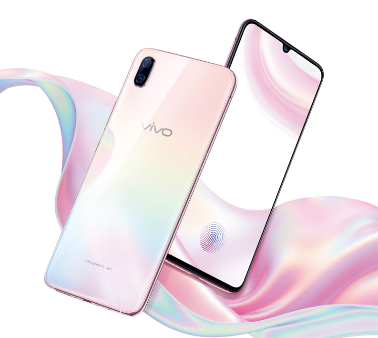 vivo V15 Pro手机壳曝光：三摄竖行排列