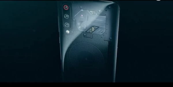 小米9透明版露面：背部精心设计了装饰板