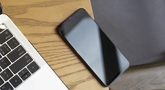 魅族Note9真机被曝：水滴屏、窄边框