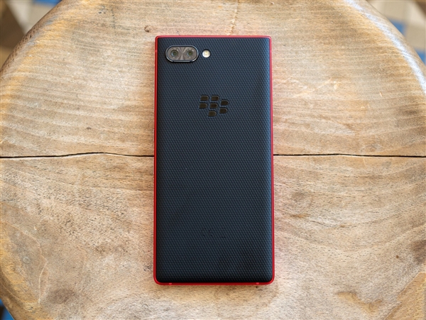 黑莓KEY2红色版正式露面：约5000元
