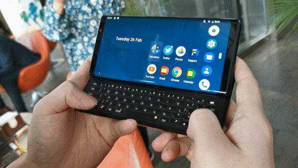 Fxtec Pro1正式亮相：配备侧滑式全键盘