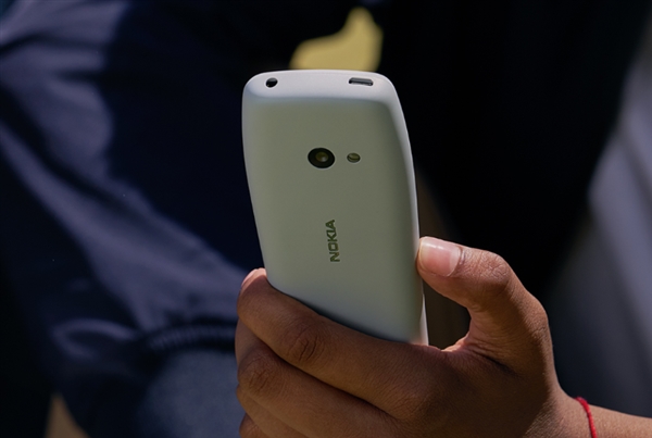 诺基亚210正式上线：经典直板9键设计