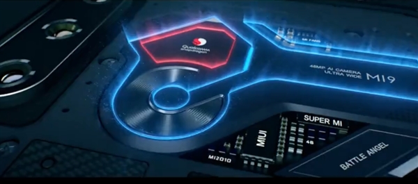 小米9透明版露面：背部精心设计了装饰板