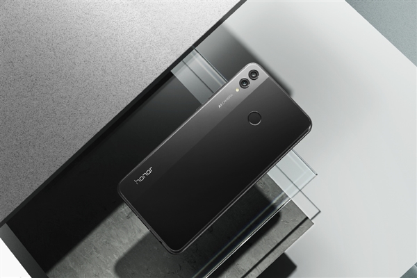 荣耀8X系列全球出货量已超1000万台