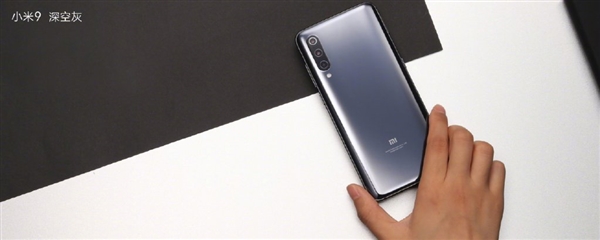 小米9好火爆：不到一天预约量就达65万