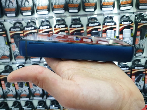 全球最大电池容量手机亮相MWC：可待机50天