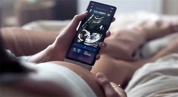 三星折叠屏手机宣传片意外泄露：像是一本书