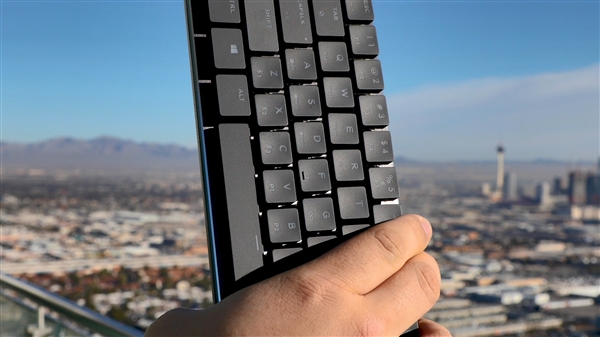 酷冷至尊带来SK621迷你机械键盘：64键