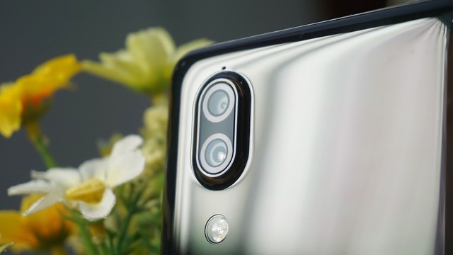 新机夏普Aquos R3现身：刘海有亮点