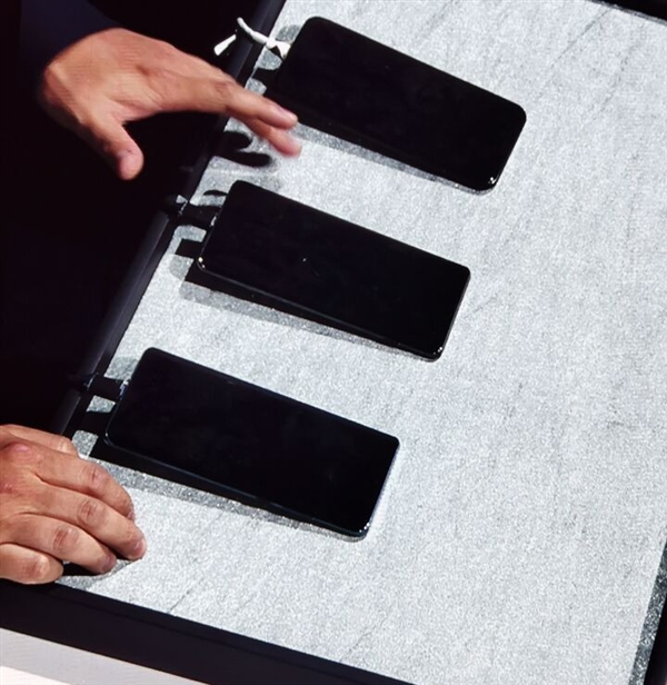 华为P30 Pro拍照性能强大，夜拍更出众