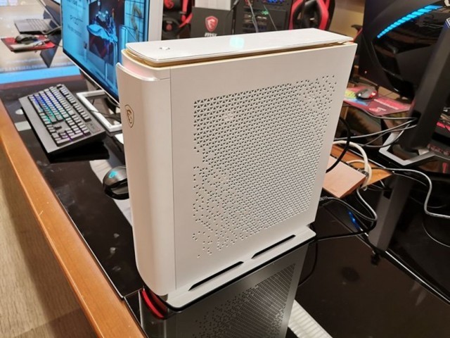 微星推SFF迷你主机： 采用分割式设计