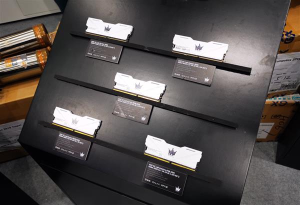 影驰发PCIe 4.0硬盘：容量8TB