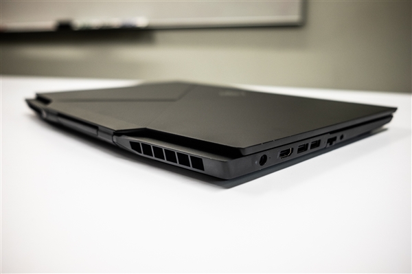 惠普旗下幻影精灵X游戏本来了 双屏设计