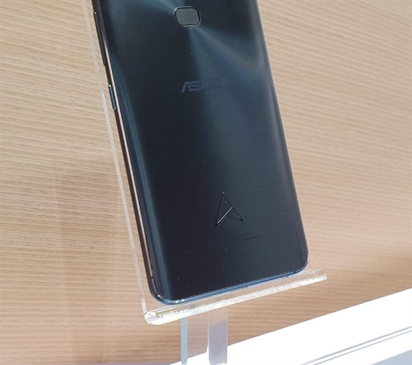华硕ZenFone 6三十周年纪念版登场
