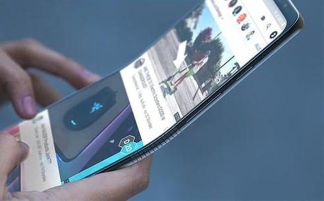 传现在三星在研发翻盖折叠屏机型