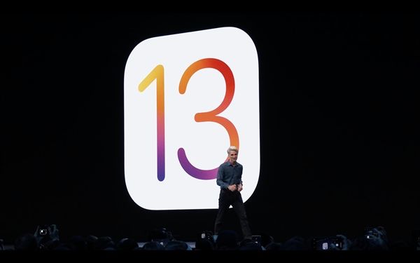 iOS 13系统新默认壁纸来了：简单