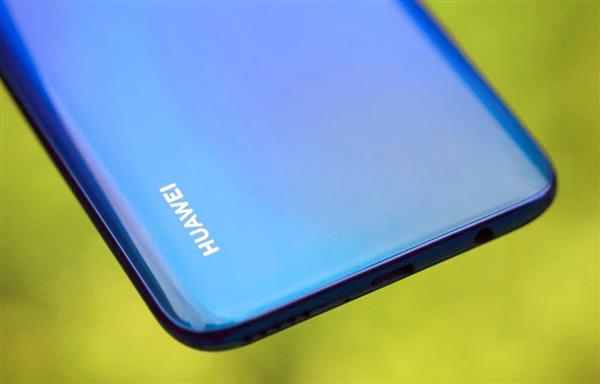 华为nova 5i要火！1999元四摄+4000mA